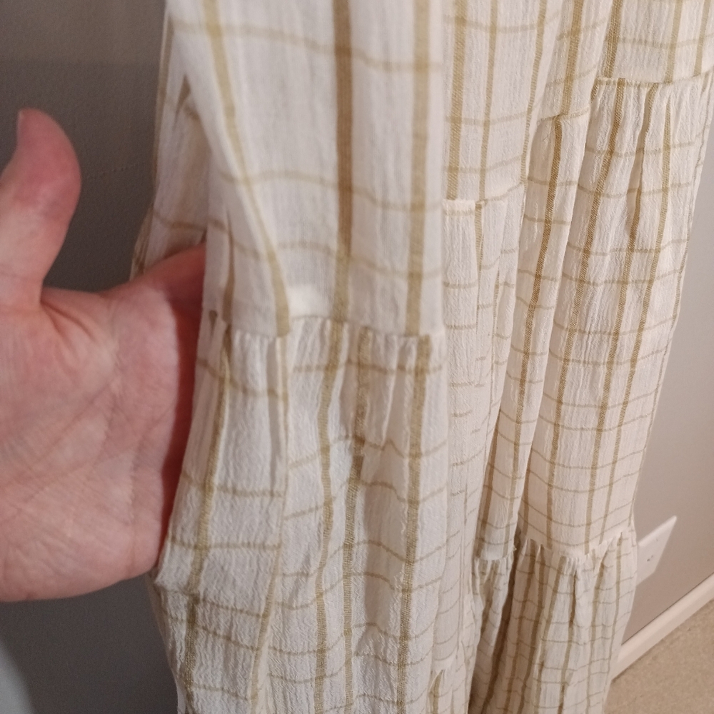 Elegant Cream Plaid Maxi Dress - Picture 7 of 14